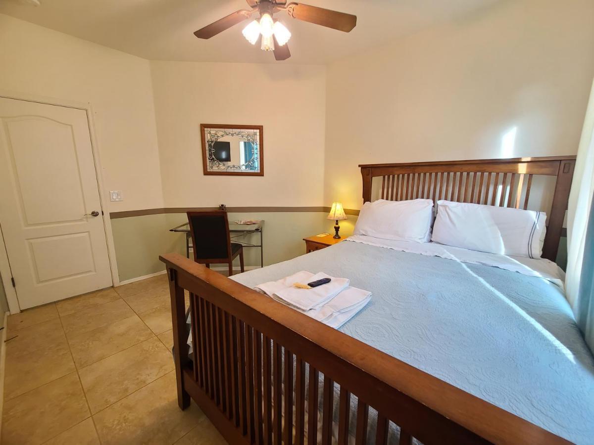 Phoenix Home Near Freeways And Airport Екстериор снимка